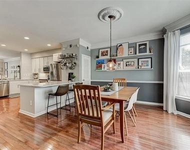 375 Highland Avenue Ne - Photo Thumbnail 1
