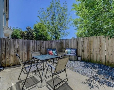 375 Highland Avenue Ne - Photo Thumbnail 24
