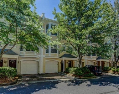 375 Highland Avenue Ne - Photo Thumbnail 22