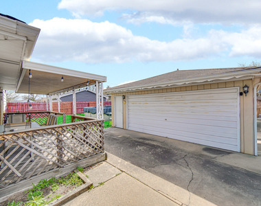 7305 W 75th Street - Photo Thumbnail 20