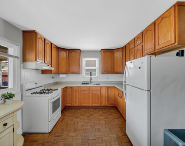7305 W 75th Street - Photo Thumbnail 8