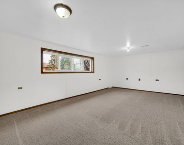 7305 W 75th Street - Photo Thumbnail 12