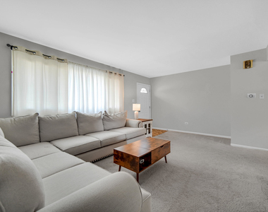 7305 W 75th Street - Photo Thumbnail 4