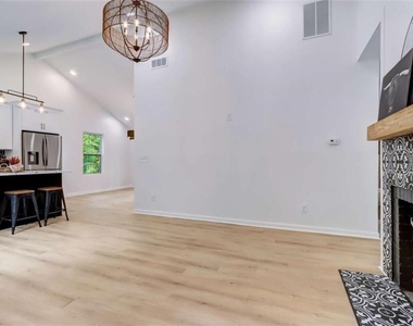 1250 Byewood Lane - Photo Thumbnail 10