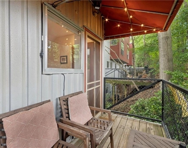 920 Memorial Drive Se - Photo Thumbnail 16