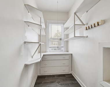 10226 S Charles Street - Photo Thumbnail 9