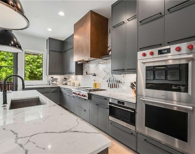 661 Auburn Avenue Ne - Photo Thumbnail 30
