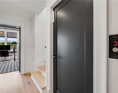 661 Auburn Avenue Ne - Photo Thumbnail 17