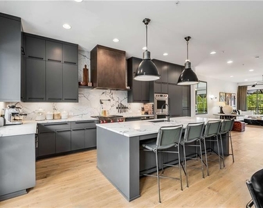 661 Auburn Avenue Ne - Photo Thumbnail 24