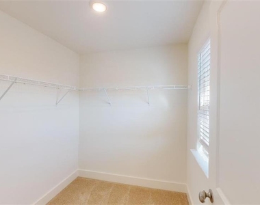 6328 Scudders Drive - Photo Thumbnail 17