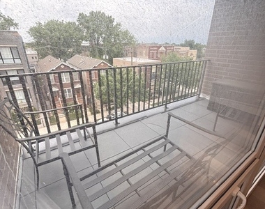 2342 W Adams Street - Photo Thumbnail 11