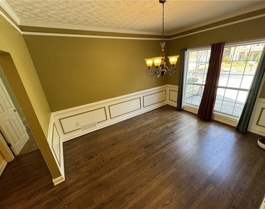 2393 Hampton Park Drive - Photo Thumbnail 4