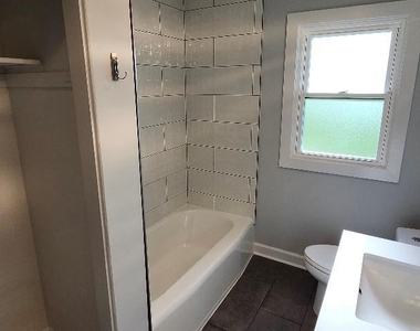 16 N Kenilworth Avenue - Photo Thumbnail 20