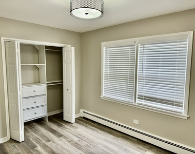 938 North Boulevard - Photo Thumbnail 10