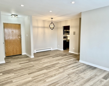 938 North Boulevard - Photo Thumbnail 5