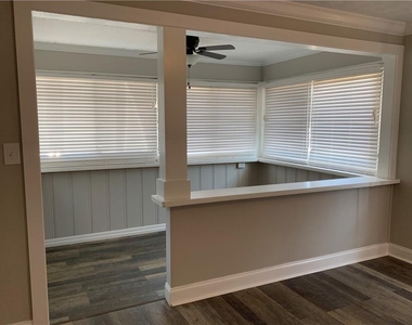 1261 Concord Road Se - Photo Thumbnail 5