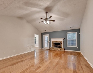 310 Andrew Ridge Drive - Photo Thumbnail 6