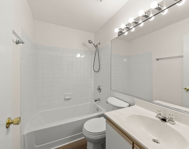 182 Half Moon Circle - Photo Thumbnail 16