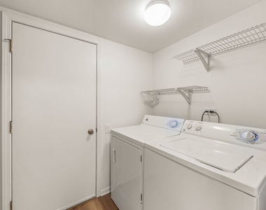 182 Half Moon Circle - Photo Thumbnail 9
