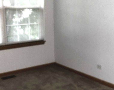 1811 Waverly Way - Photo Thumbnail 10