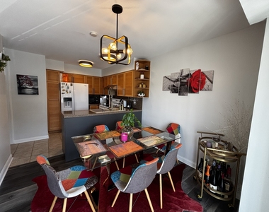 353 S Whispering Hills Drive - Photo Thumbnail 3