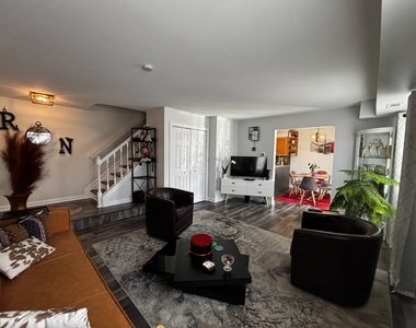 353 S Whispering Hills Drive - Photo Thumbnail 1