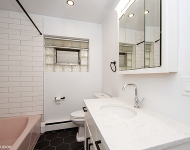 6252 W Belmont Avenue - Photo Thumbnail 9