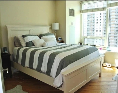 33 W Ontario Street - Photo Thumbnail 14