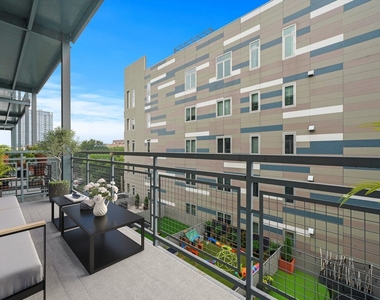 122 S Aberdeen Street - Photo Thumbnail 13