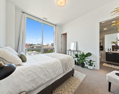 122 S Aberdeen Street - Photo Thumbnail 17