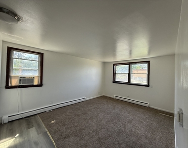 1627 Woodbine Drive - Photo Thumbnail 3