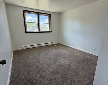 1627 Woodbine Drive - Photo Thumbnail 1
