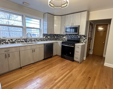 5717 N Saint Louis Avenue - Photo Thumbnail 15