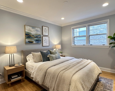 5717 N Saint Louis Avenue - Photo Thumbnail 14