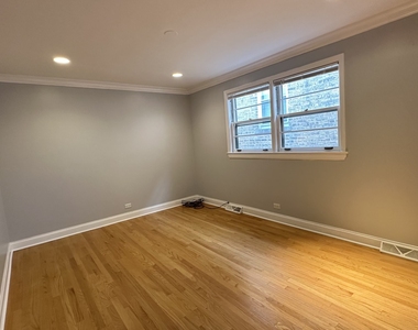 5717 N Saint Louis Avenue - Photo Thumbnail 13
