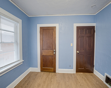 2403 Elm Street - Photo Thumbnail 16
