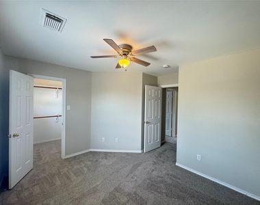 5711 Vinemont Lane - Photo Thumbnail 37