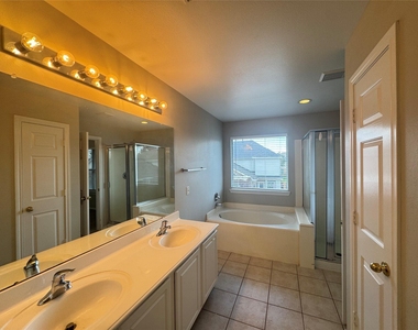 5711 Vinemont Lane - Photo Thumbnail 25