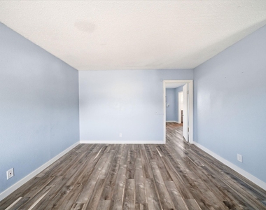 5534 Eskridge Street - Photo Thumbnail 5