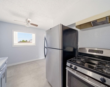5534 Eskridge Street - Photo Thumbnail 4