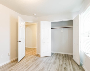 21718 Martin Grove Court - Photo Thumbnail 13