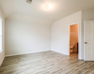 21718 Martin Grove Court - Photo Thumbnail 10