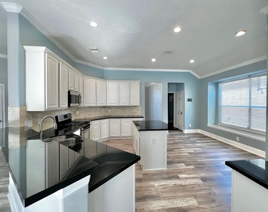 14531 Chestnut Falls Drive - Photo Thumbnail 5