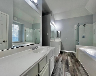 14531 Chestnut Falls Drive - Photo Thumbnail 13