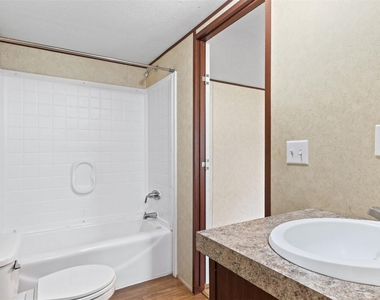 91 Maple Lane - Photo Thumbnail 6