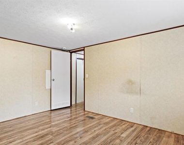 91 Maple Lane - Photo Thumbnail 7