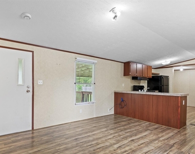91 Maple Lane - Photo Thumbnail 1