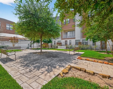 2401 Crawford Street - Photo Thumbnail 34