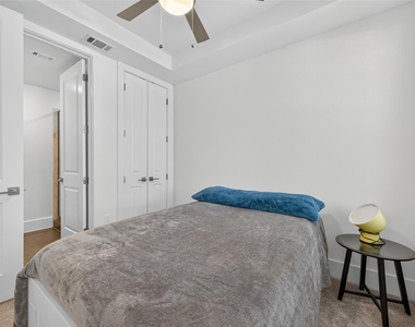 2401 Crawford Street - Photo Thumbnail 4