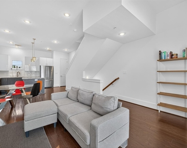 2401 Crawford Street - Photo Thumbnail 11